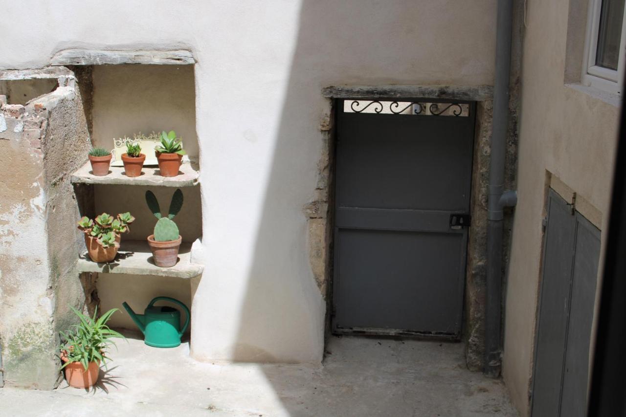Bed and Breakfast Le Boudoir D'Artiste Semur-en-Auxois Exterior foto